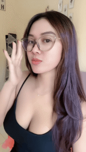 MENIKMATI DUA TUBUH TANTE SEKALIGUS