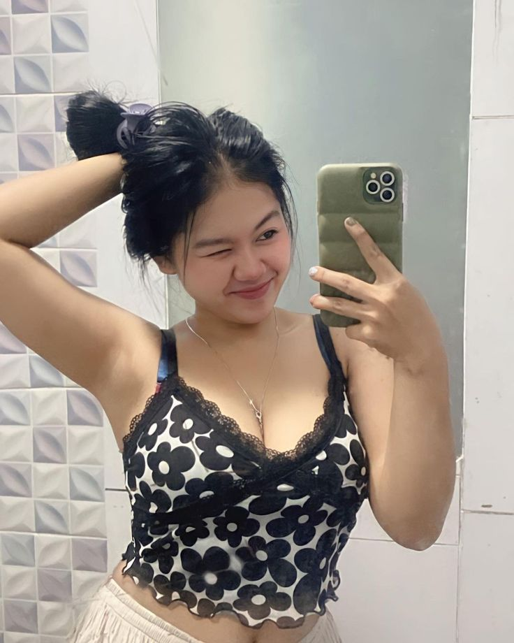 KETAGIHAN SEKS KARENA SI TANTE