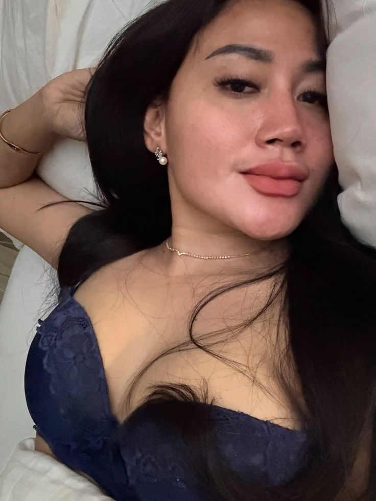 NIKMATNYA BERCINTA DENGAN BU GURU MATEMATIKA