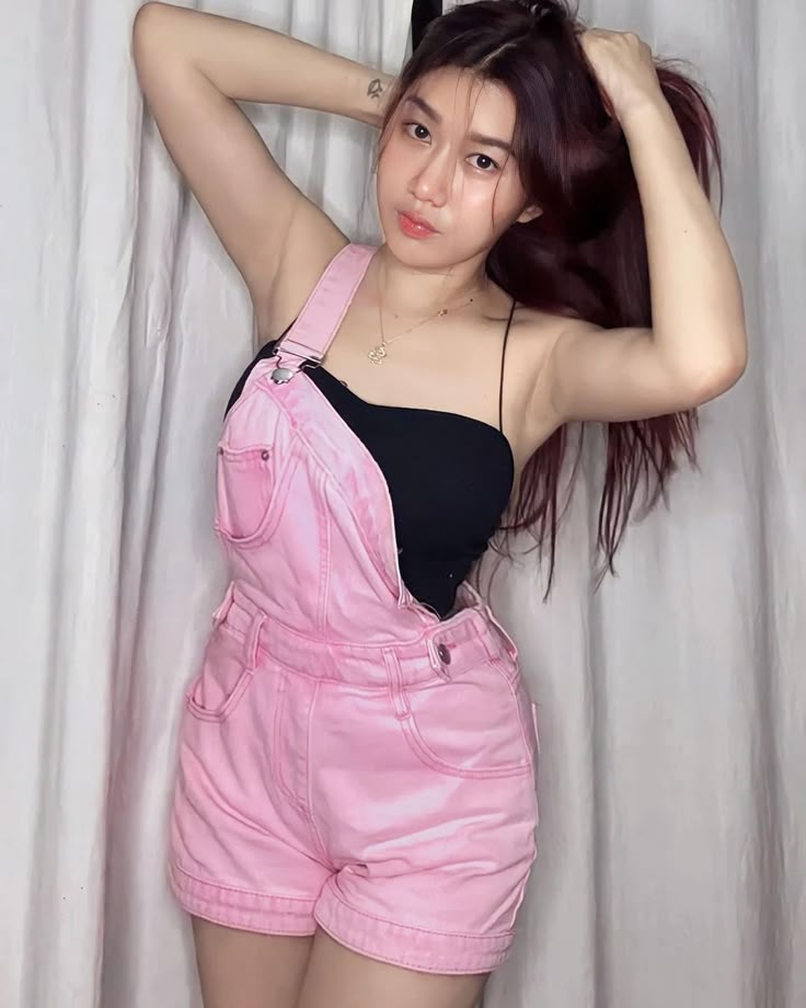 THREESOME DENGAN PELAYAN DI HOTEL