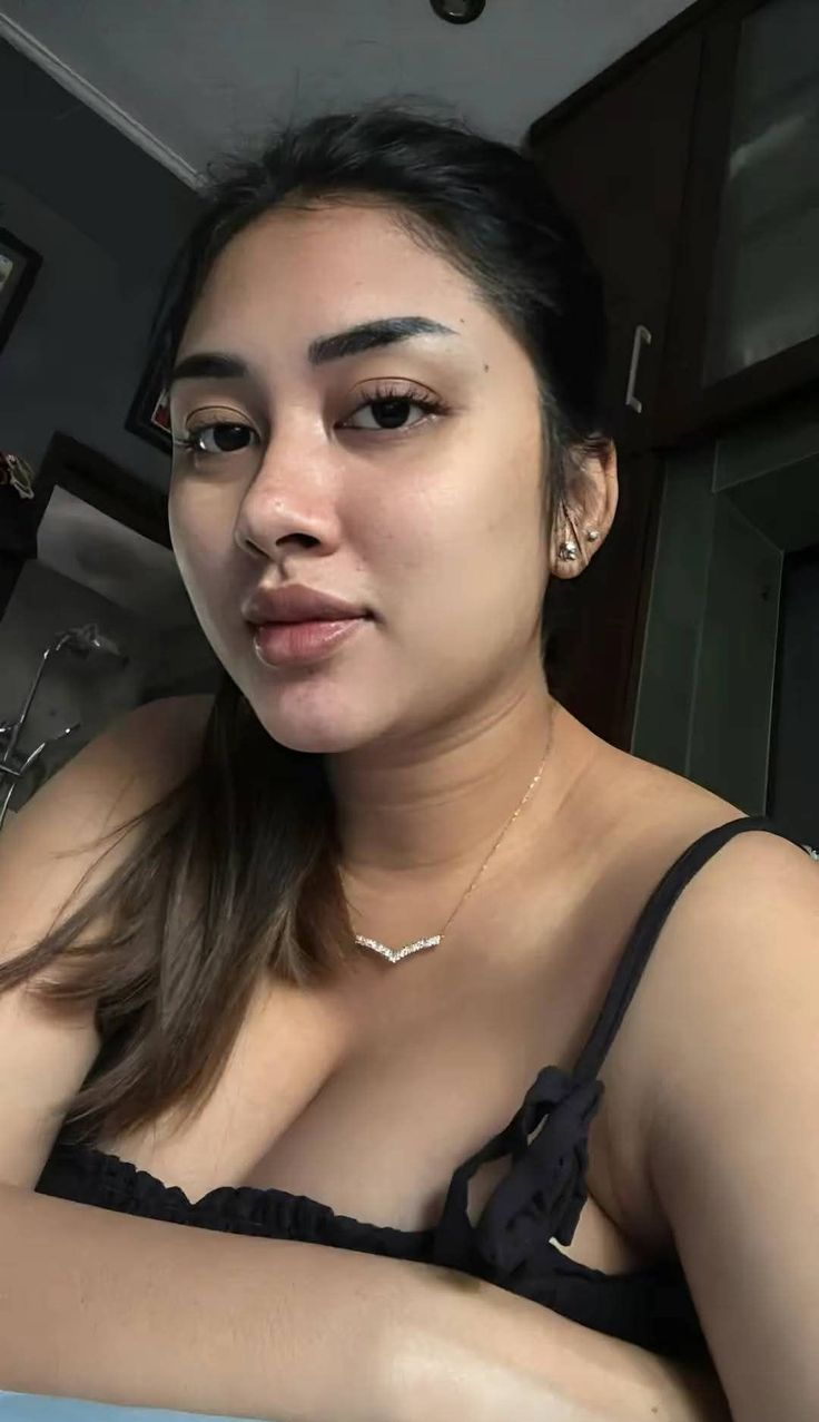 HUBUNGAN MANIS DENGAN WANITA BERKEBAYA