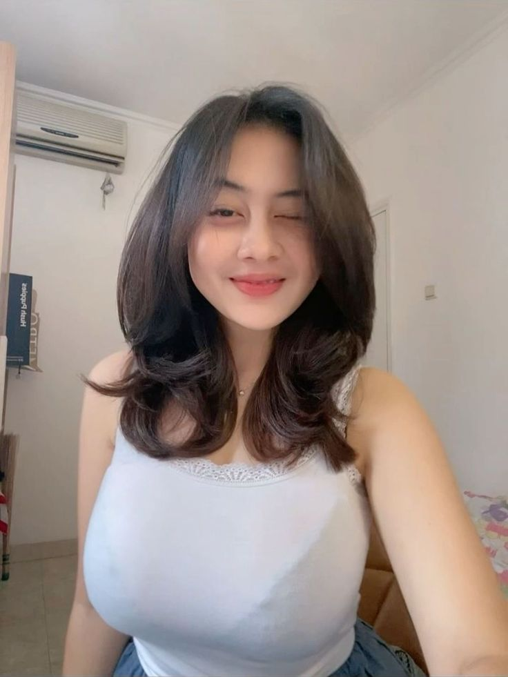 KUGODA PEMBANTUKU YANG MASIH PERAWAN