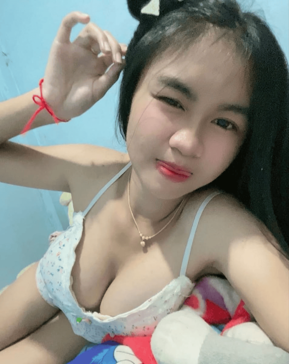 BERCINTA DI WC DENGAN WANITA YANG KUSUKAI SEJAK LAMA