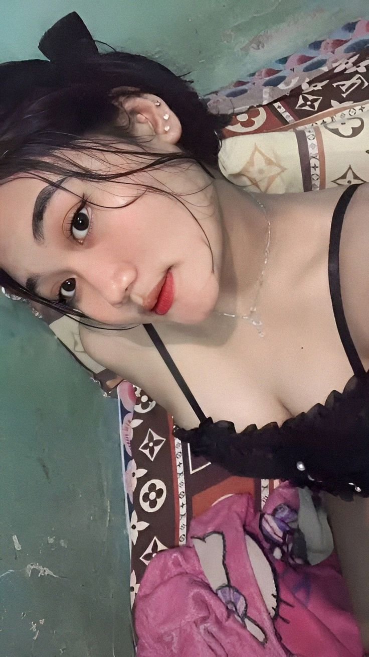 PESTA ULANG TAHUN YANG TIDAK BISA KULUPAKAN DENGAN RIANTI