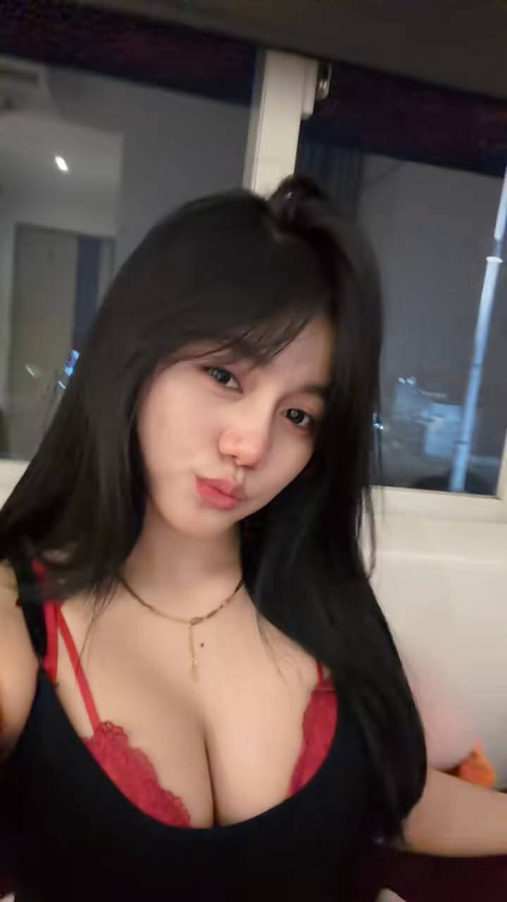 KENIKMATAN TIDAK TERLUPAKAN DENGAN CINTA PERTAMAKU SAAT MASIH SMK