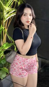 KEKASIH GELAPKU ADALAH SEORANG PERAWAT