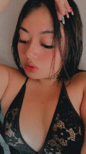 BERHUBUNGAN BADAN DENGAN FANI DAN CHRISTINA PEMAIN VOLI SEKOLAH YANG MANIS